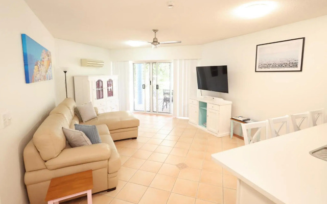 White Crest Apartments