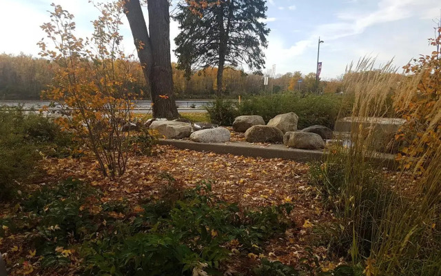 Sweet 2-Bedroom Penthouse Apartment by Amazing Property Rentals