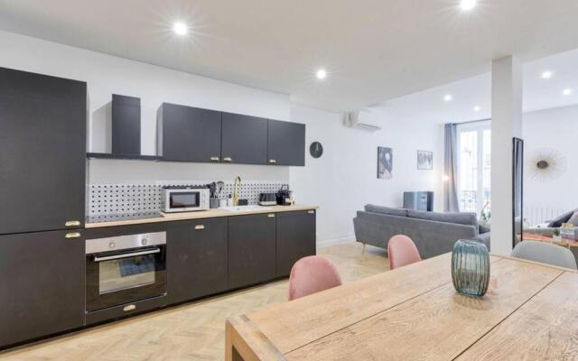 Appartement de standing proche ArcTriomphe - 8P