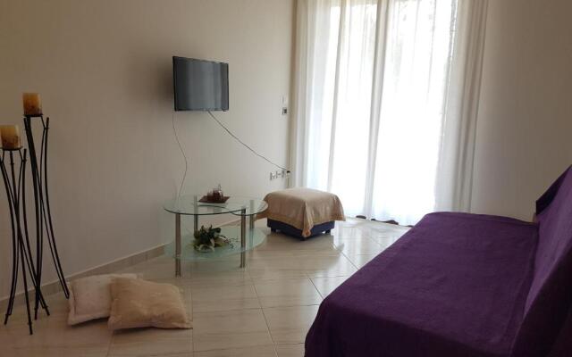 Elani Apartments (Lofos Elanis)