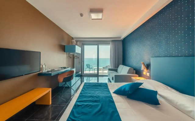Nautilus Hotel