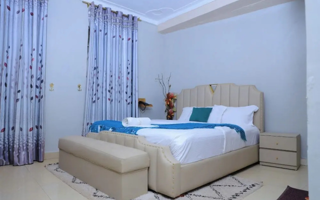 Buddiez Platinum Hotel