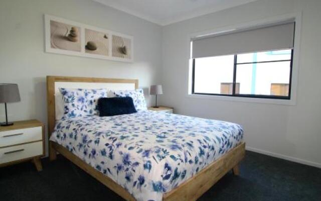 Dolphin Court 1 1 Gowing Street