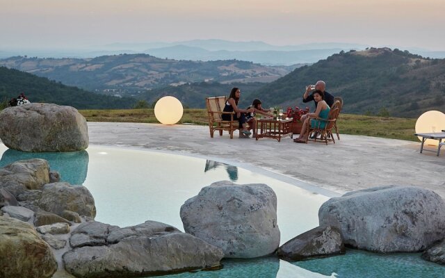 Ethereal Holiday Home in Arcidosso with Hot Tub