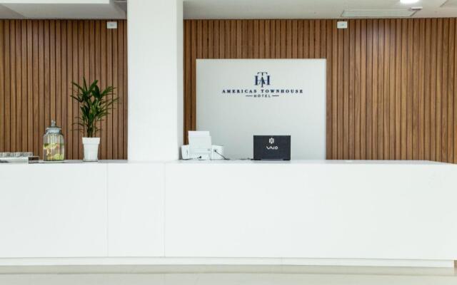 Americas Townhouse Hotel