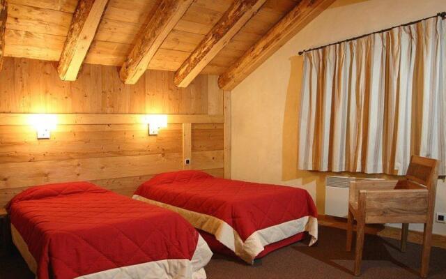 Luxury apartment with balcony in beautiful Les Deux Alpes