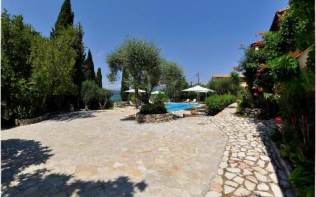 Egli Apartments