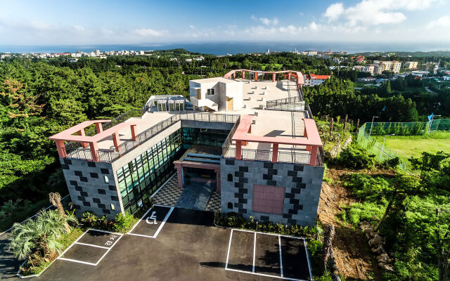 J View Hotel