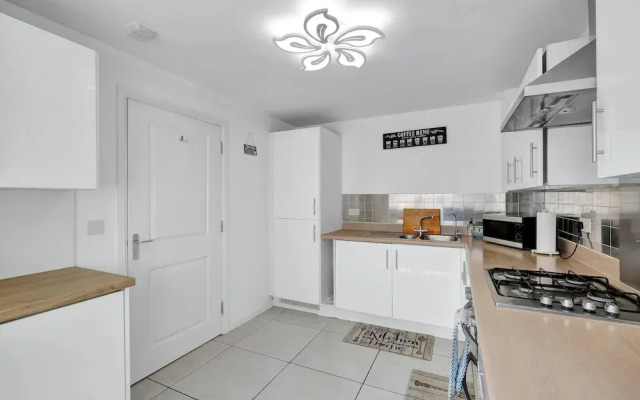 3 Bedroom and 2 Bath House with Balcony