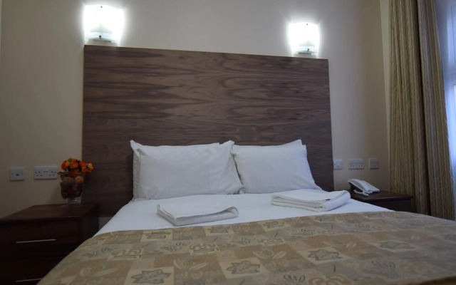 Lucky 8 Hotel