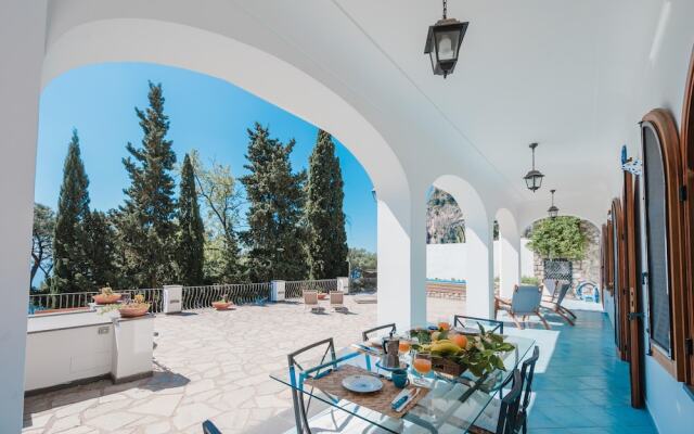 Villa Capri by Myvillacollection