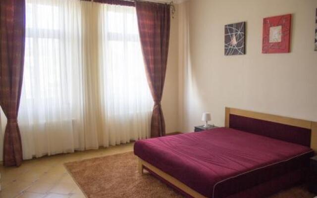 Makotel Apartmanház