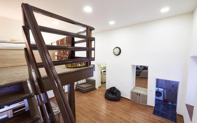 Pheasant Home in Old Tbilisi