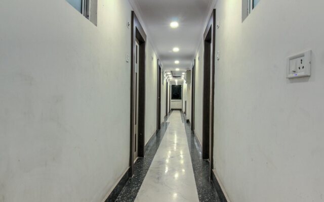 Hotel Ashirwad By OYO Rooms