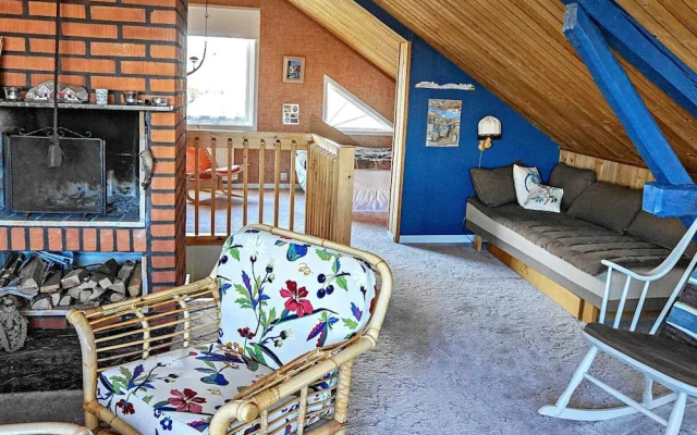 6 Person Holiday Home in Gullholmen