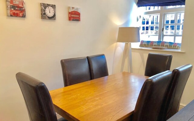 Stylish Apartments in Victoria & Westminster