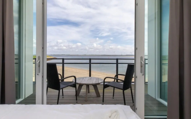 Seaside Escape, Sint-annaland