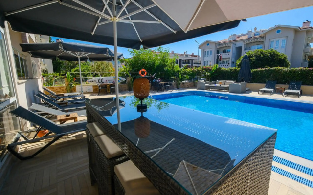 Moni Hotel