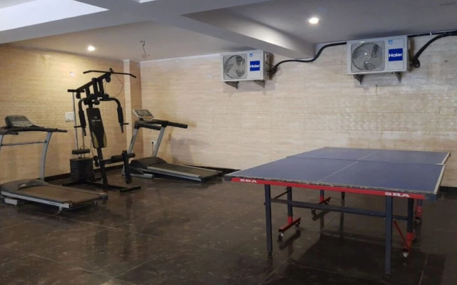 Abuzz Oxfordcaps Roopnagar - Campus Accommodation