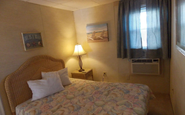 Windjammer Condominiums