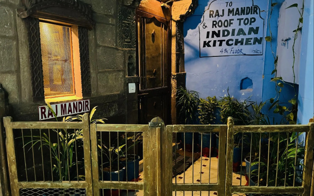 Raj Mandir Boutique Home Stay