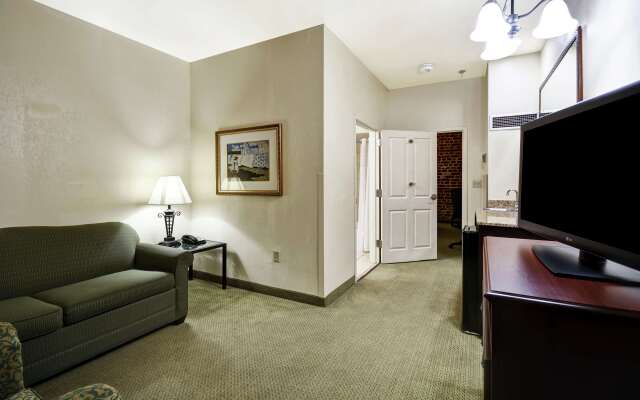 Embassy Suites by Hilton Charleston Historic District