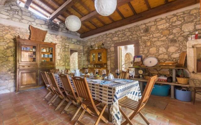 Amazing villa 2Km from the beach