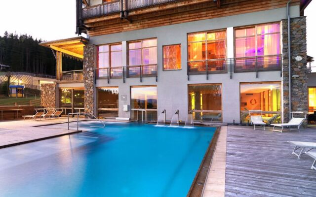 Premium Apartments edel:weiss (SML550)