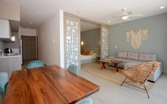 LUXURY APARTMENT STEPS FROM 5TH AV. By YEAH