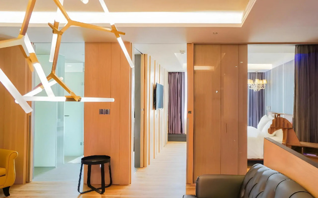 FX Hotel Tainan MinSheng Road Branch