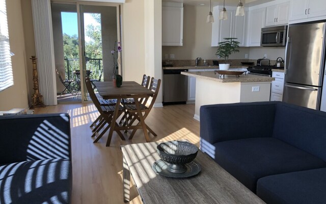 Resort Style Luxury 2BD Suite in Irvine's Spectrum Center