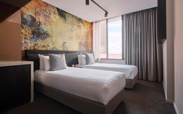 Kennigo Hotel Brisbane, Independent Collection by EVT