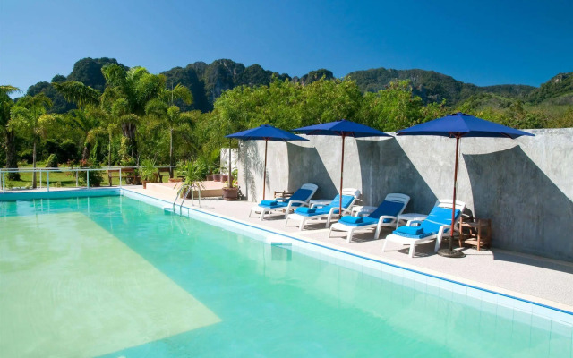 N.S. Mountain Beach Resort