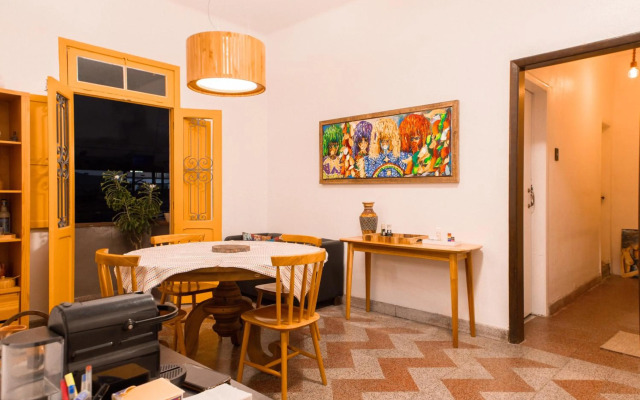 Quarto compartilhado em apartamento no centro