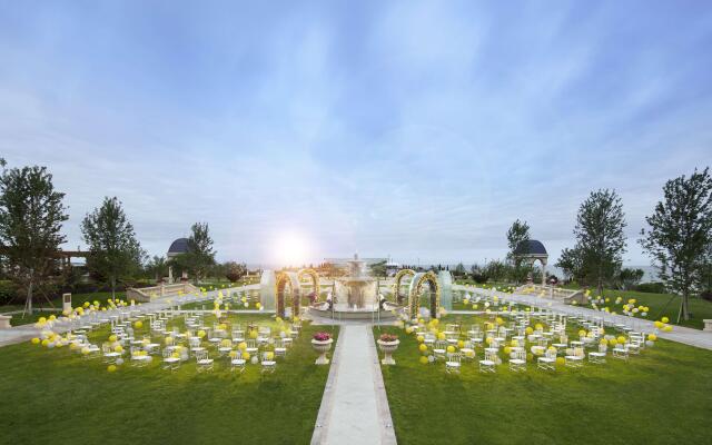 Hilton Dalian Golden Pebble Beach Resort