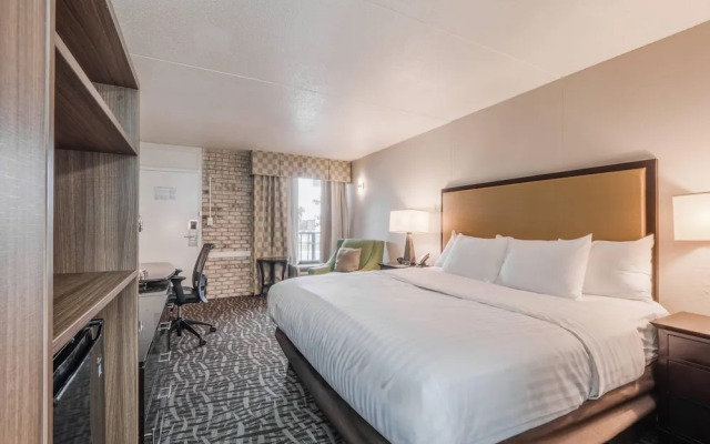 Clarion Pointe Winston – Salem Downtown