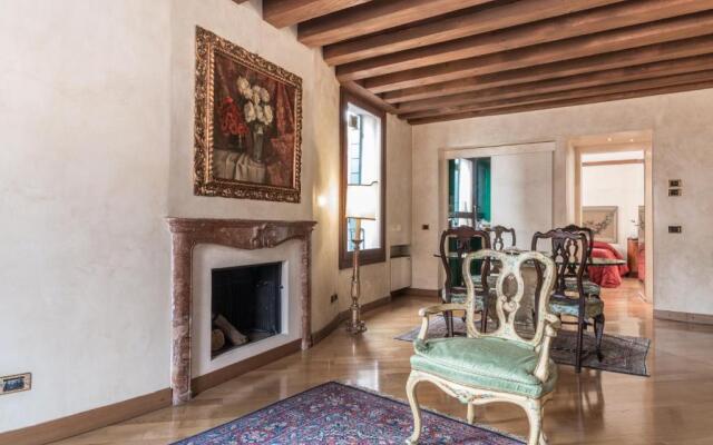 La Fenice Double Canal view