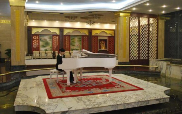 Feng Feng Grand Hotel