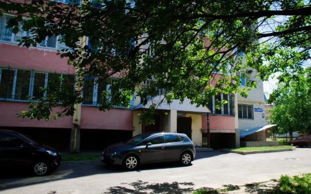 Babylon Apartment on Bukovinskaya Street
