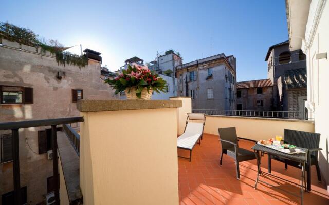 Navona Palace Luxury Inn