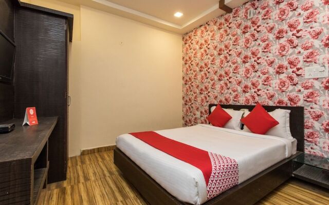 OYO 23471 Hotel Hilton Tower