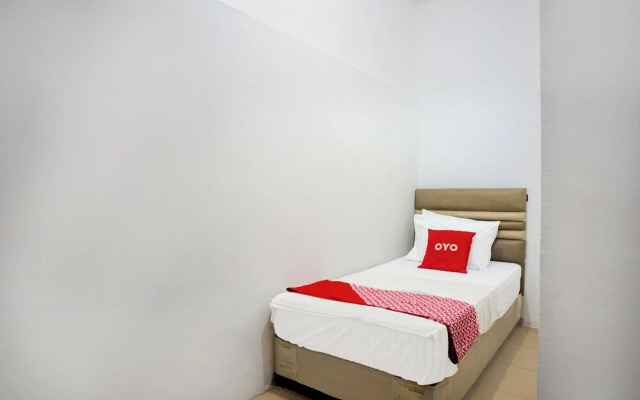 OYO 94581 Surya Residence Medan