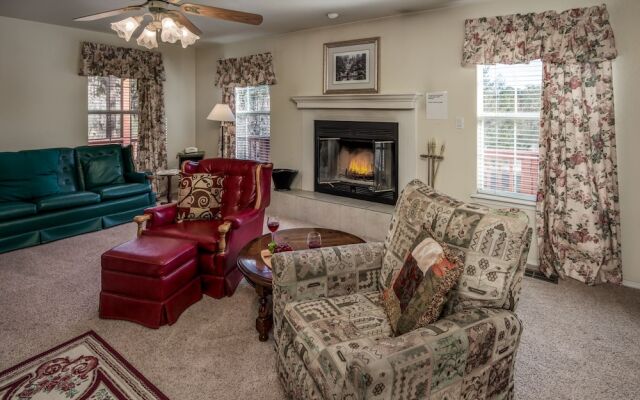 Golf Getaway - Three Bedroom Cabin