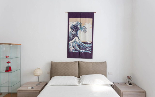 Wide and Bright Apartment next to metro station - Pacini