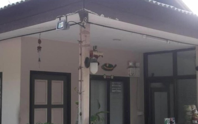 Bed & Breakfast Service Guesthouse