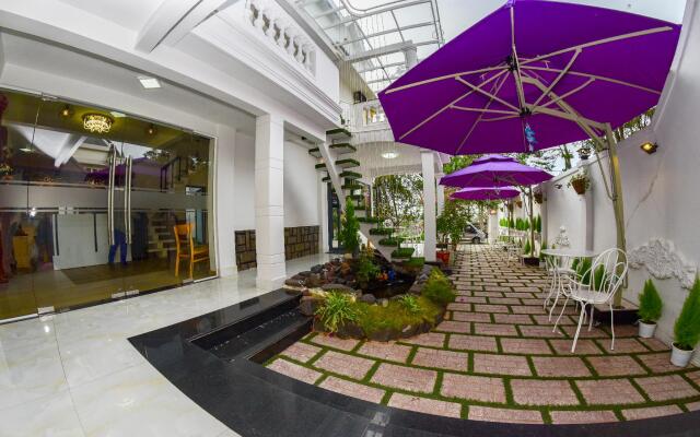 Dalat Hoa Nang Hotel