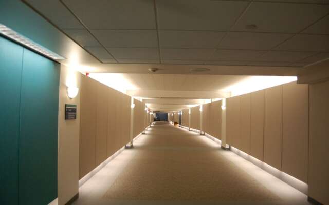 Brentwood Inn & Suites