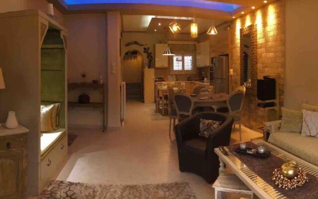 Corner House Volos