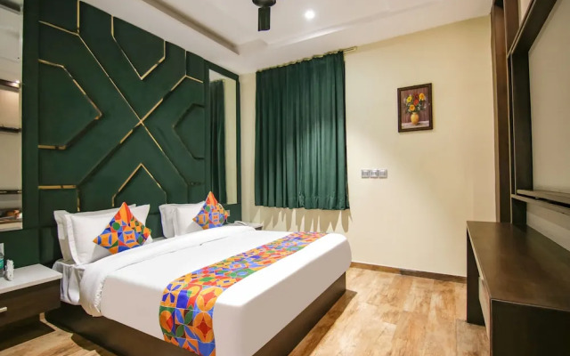 Fabhotel Prime K9 Crown