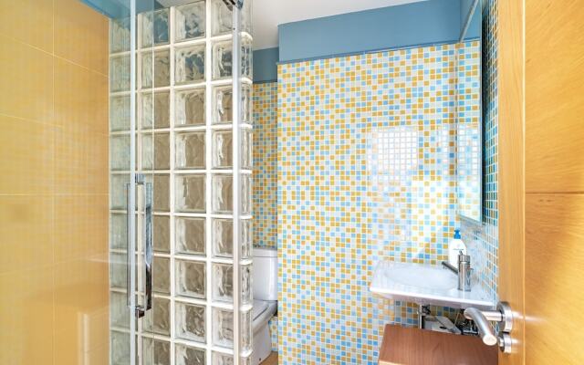 Classy Holiday Home With Swimming Pool, Garden, Bbq, Parking